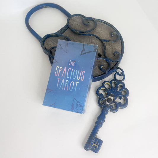 The Spacious Tarot - Carrie Mallon and Annie Ruygt
