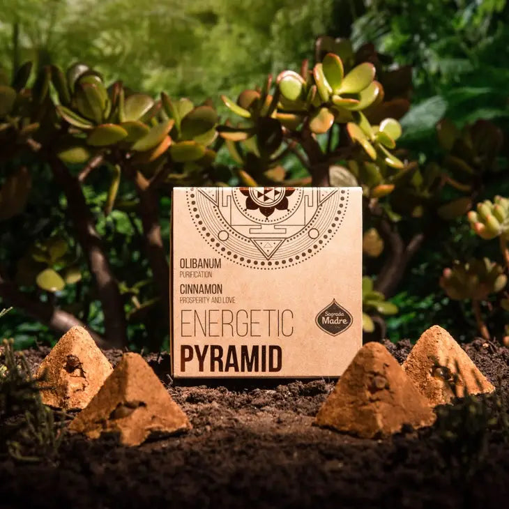 Sagrada Madre - Olibanum & Cinnamon Energetic Pyramid 4 Units