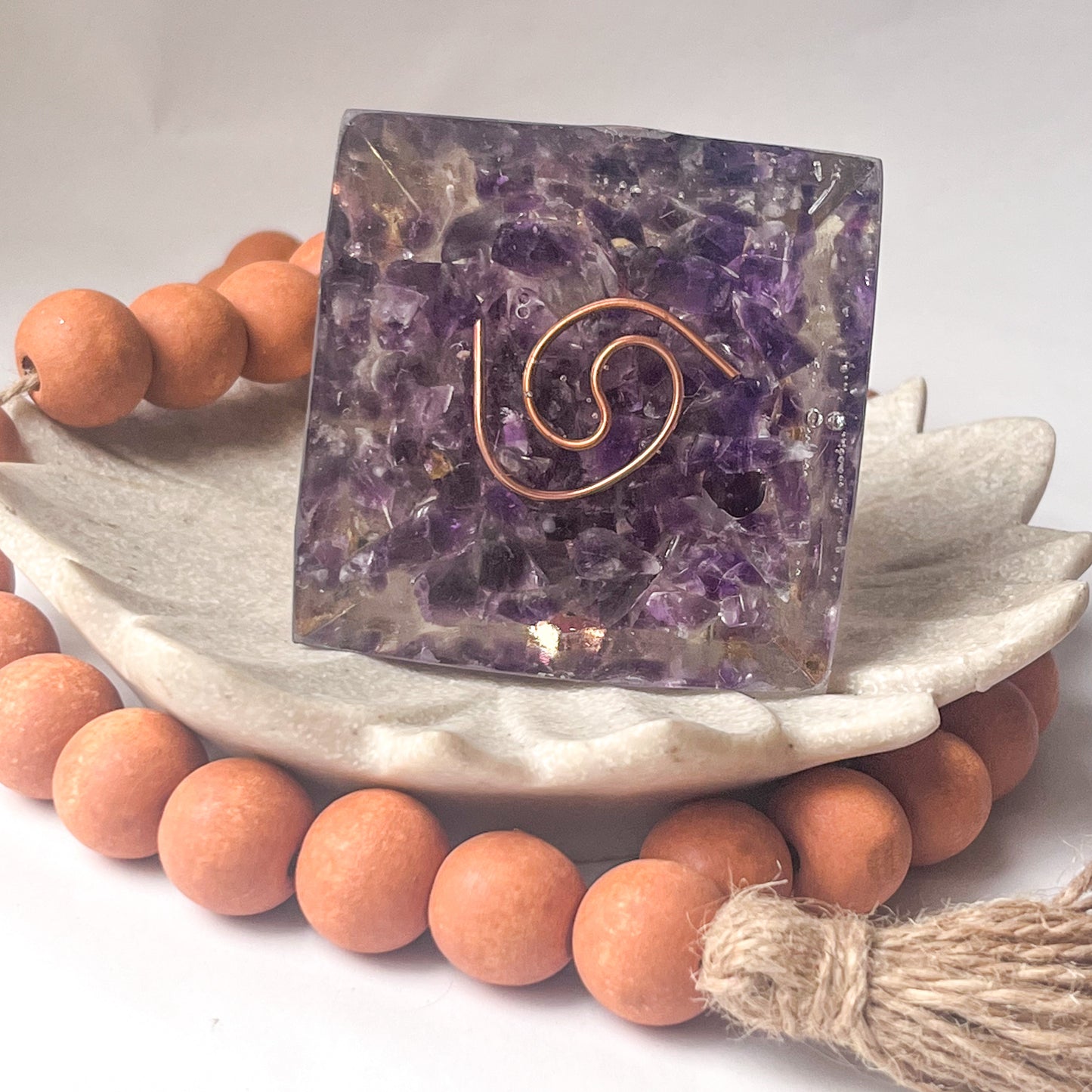Small Orgonite Pyramid 7.5cm Height - Amethyst & Howlite