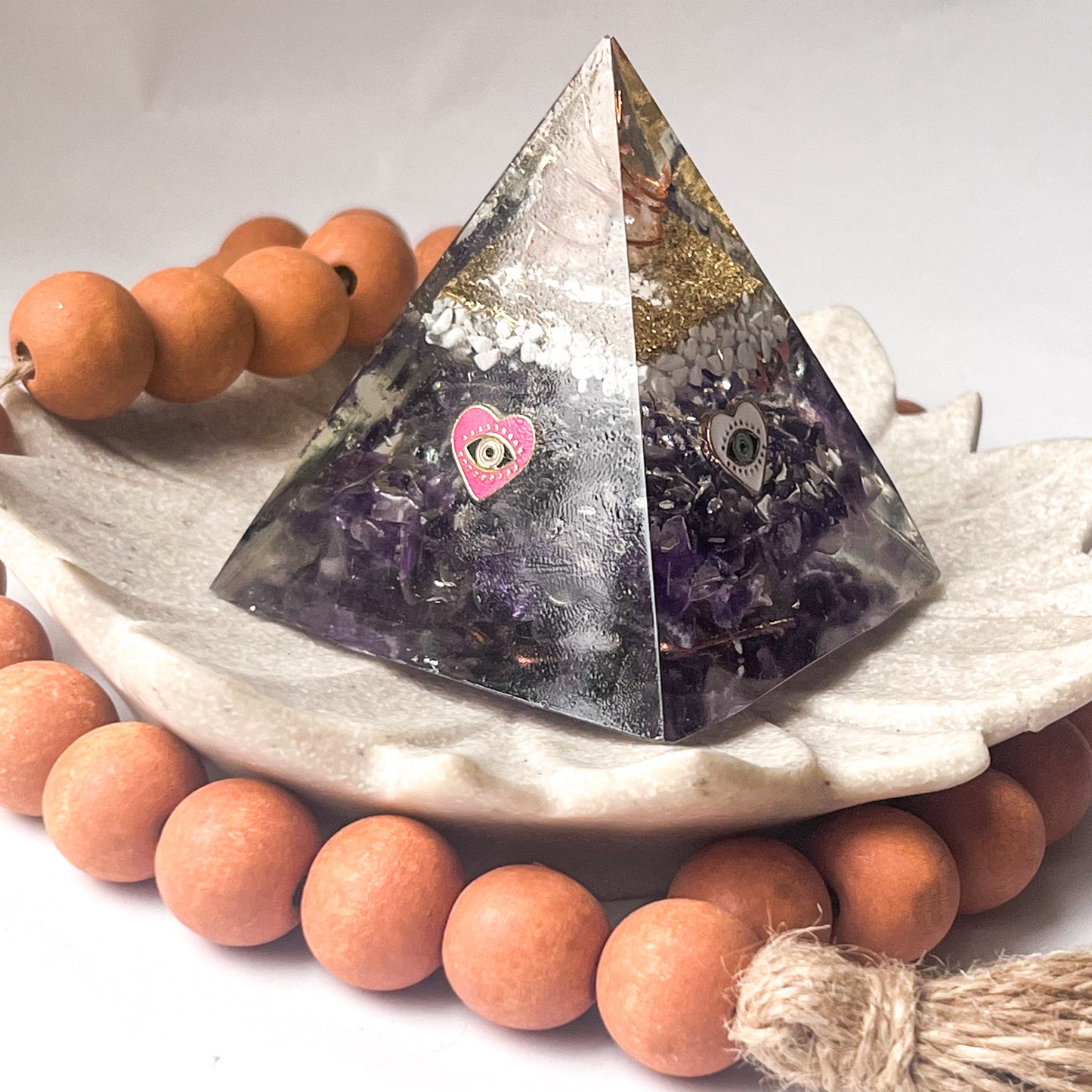 Small Orgonite Pyramid 7.5cm Height - Amethyst & Howlite