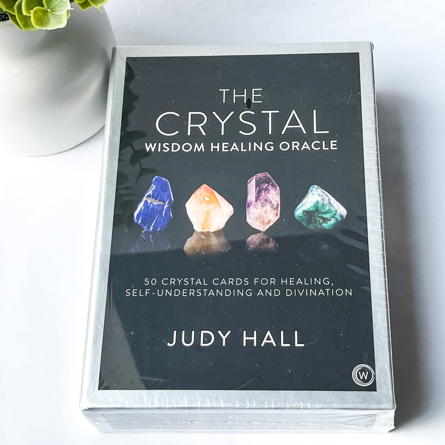 The Crystal Healing Wisdom Oracle - Judy Hall