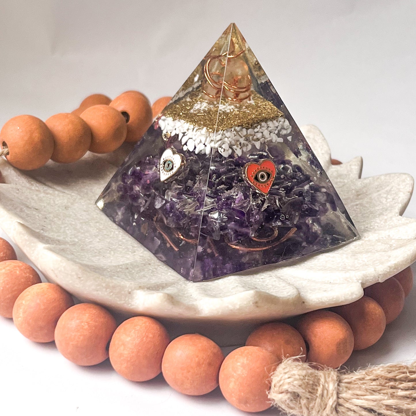 Small Orgonite Pyramid 7.5cm Height - Amethyst & Howlite
