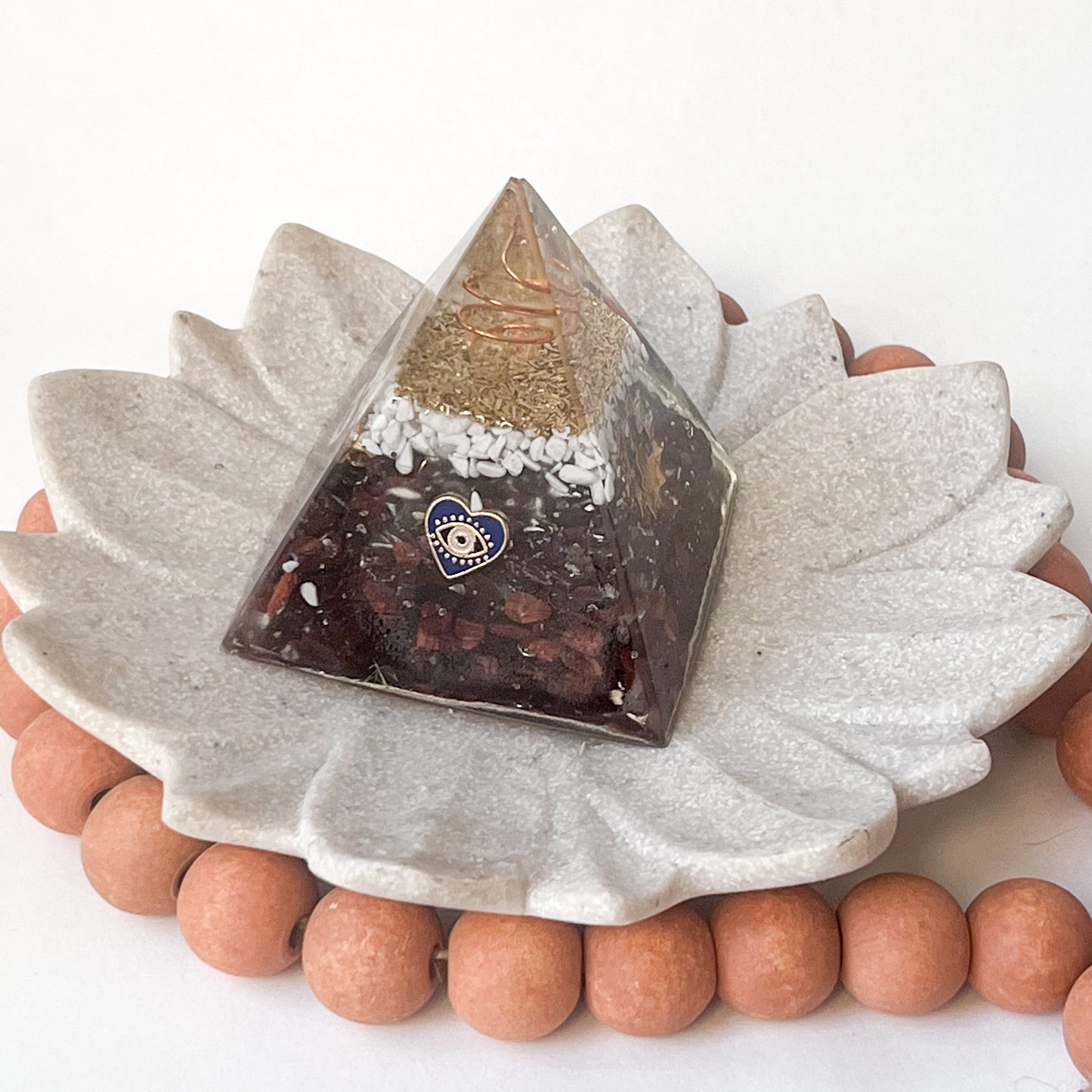 Small Orgonite Pyramid 7.5cm in Height - Howlite & Red Tigers Eye